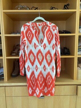 Women's Red and White V-Neck Patterned Cover-up